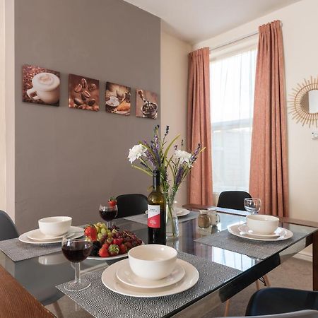 3 Bedroom-5 Beds Newland Ave King'S Palace Leisure-Contractor-Heart Of Hull Amenities Kingston upon Hull Ngoại thất bức ảnh