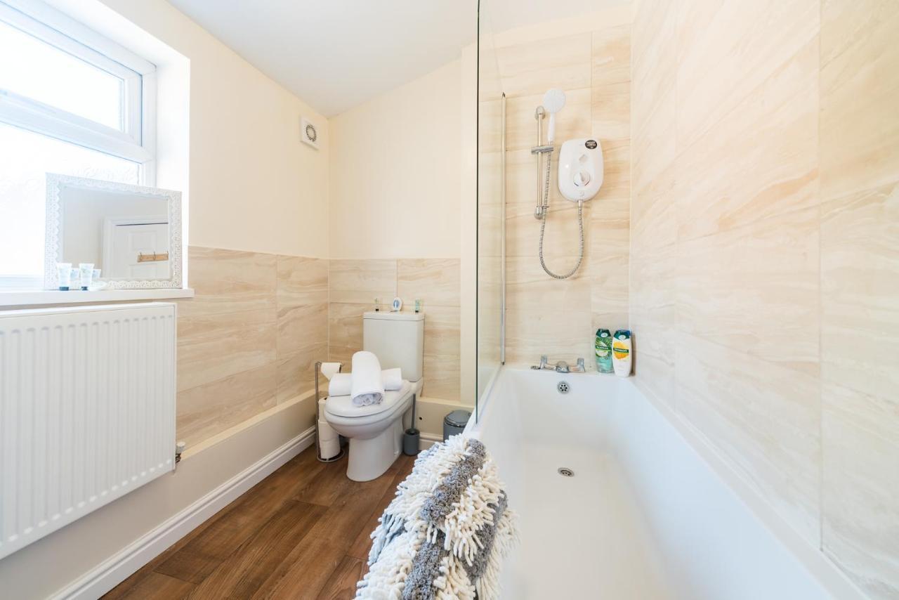 3 Bedroom-5 Beds Newland Ave King'S Palace Leisure-Contractor-Heart Of Hull Amenities Kingston upon Hull Ngoại thất bức ảnh